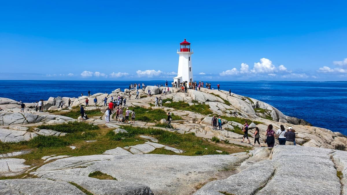 White and red lighthouse